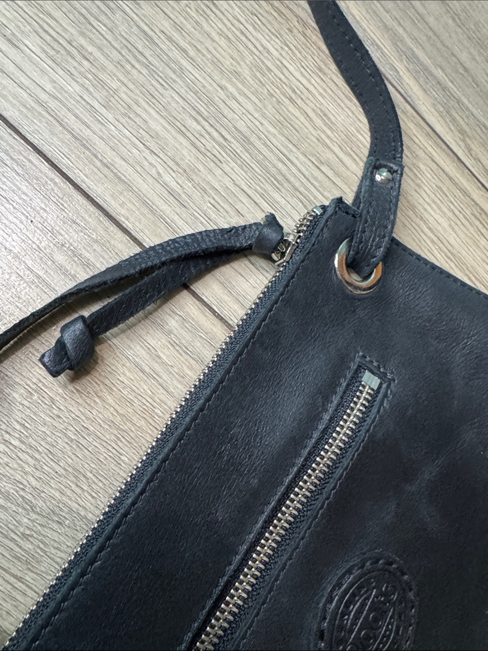 Roots Black Leather Crossbody with Front Zip Pocket - Picture 8 of 9